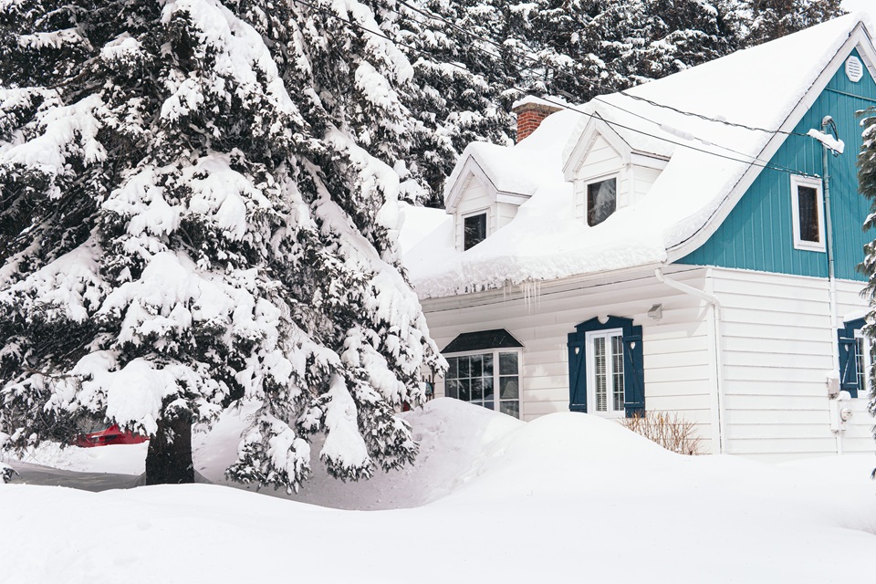 Safely Measure Roof Snow Load